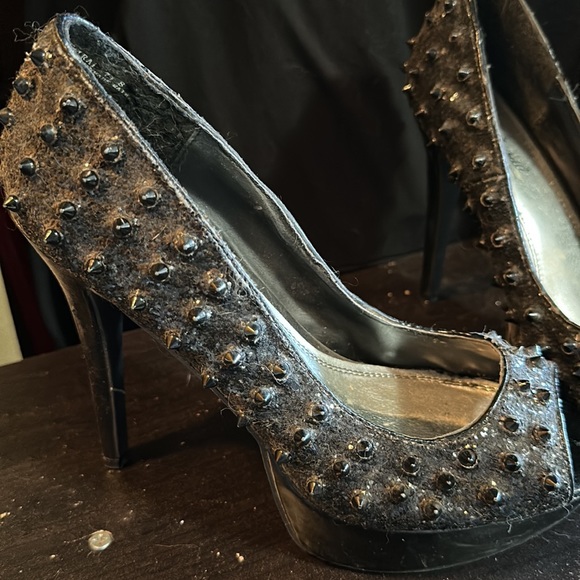 Closet clean out!! - Picture 4 of 8